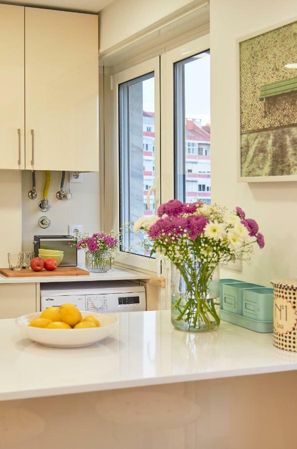 Light Apartment With Amazing Balcony, By Timecooler Lisboa Εξωτερικό φωτογραφία