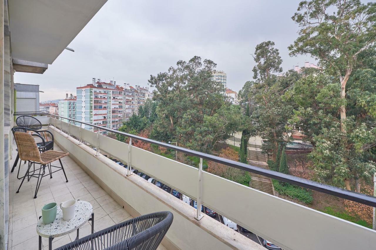Light Apartment With Amazing Balcony, By Timecooler Lisboa Εξωτερικό φωτογραφία